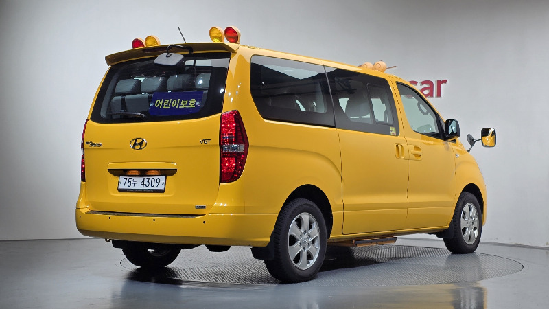 car Hyundai Grand Starex id323851 photo #2