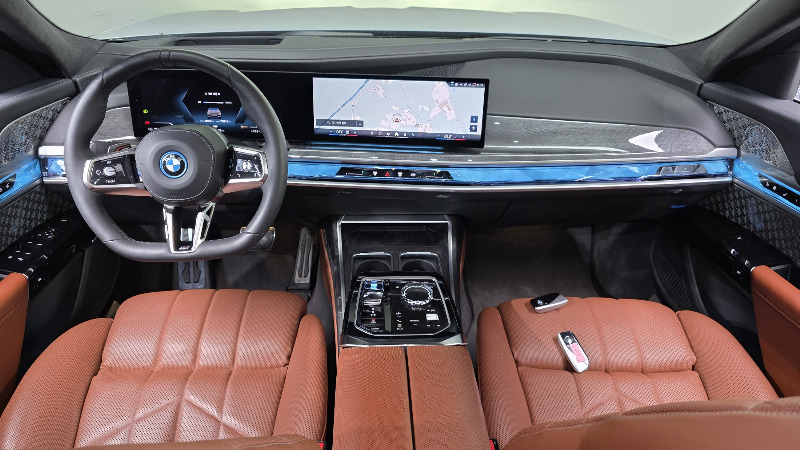 car BMW i7 id324258 photo #7