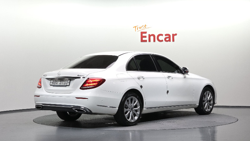 car Mercedes E-Class id324617 photo #2