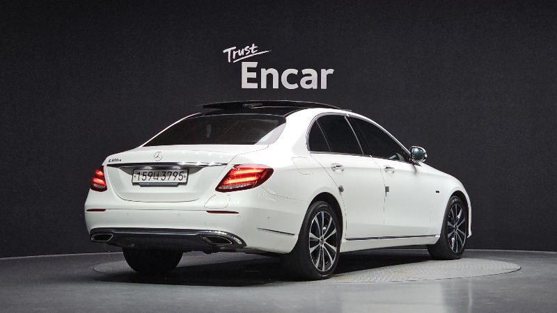car Mercedes E-Class id324939 photo #2