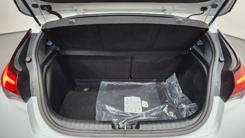 car Hyundai Veloster id325023 photo #17