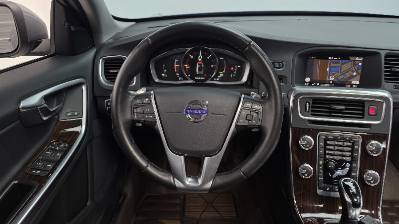 car Volvo S60 id325201 photo #13