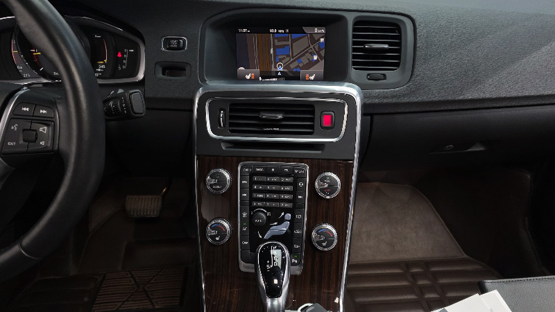 car Volvo S60 id325201 photo #15