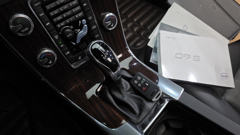 car Volvo S60 id325201 photo #9