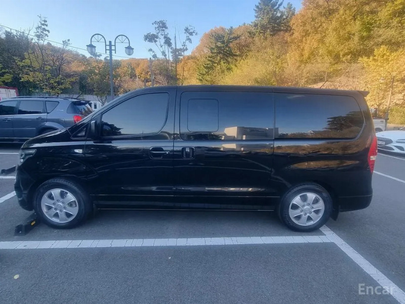 car Hyundai Grand Starex id325493 main photo