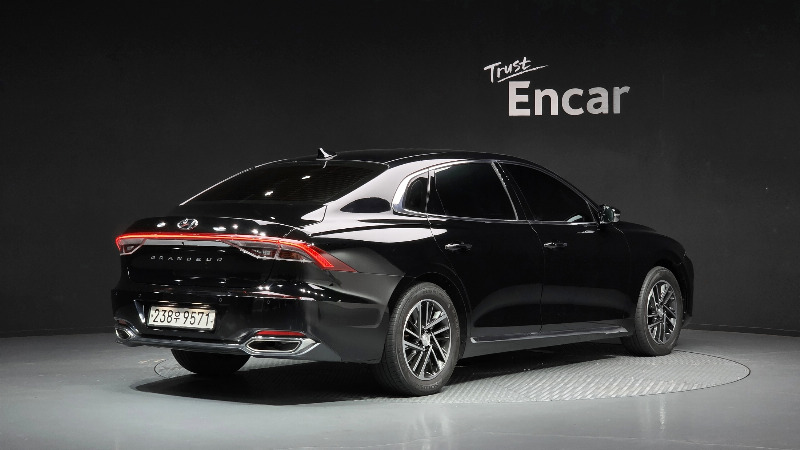 car Hyundai Grandeur id325874 photo #2