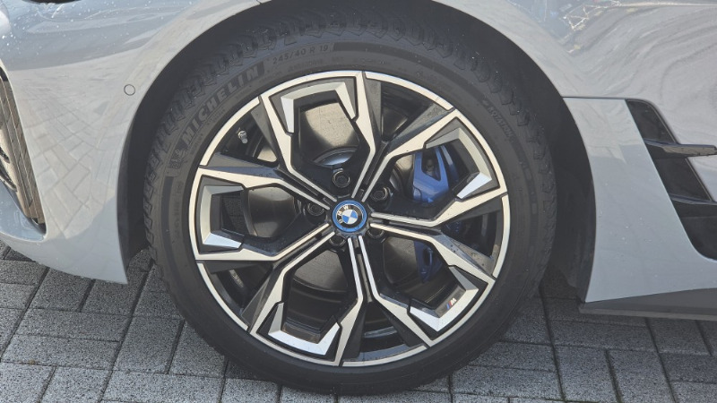 car BMW i4 id327863 photo #6
