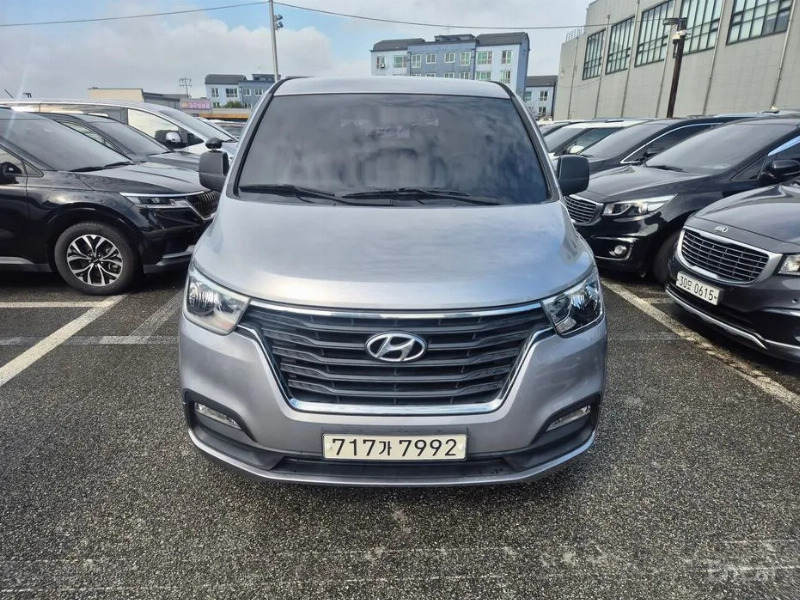 car Hyundai Grand Starex id328068 main photo