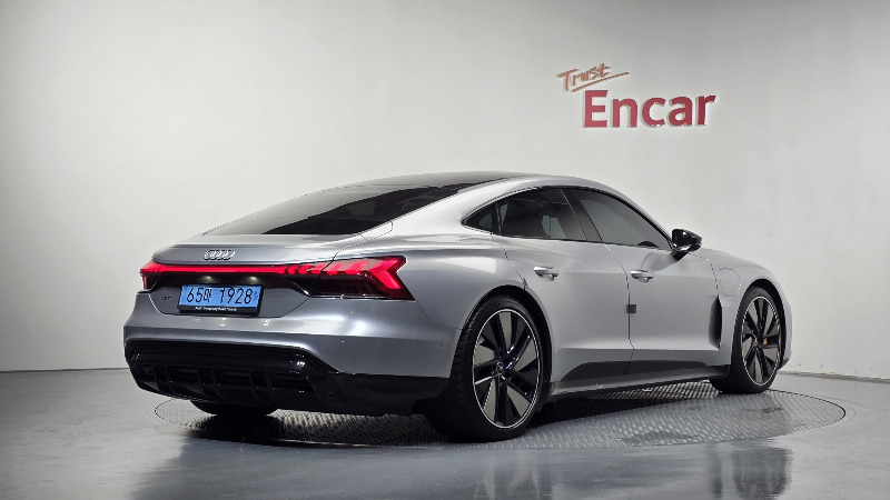 car Audi E-tron GT id328132 photo #2