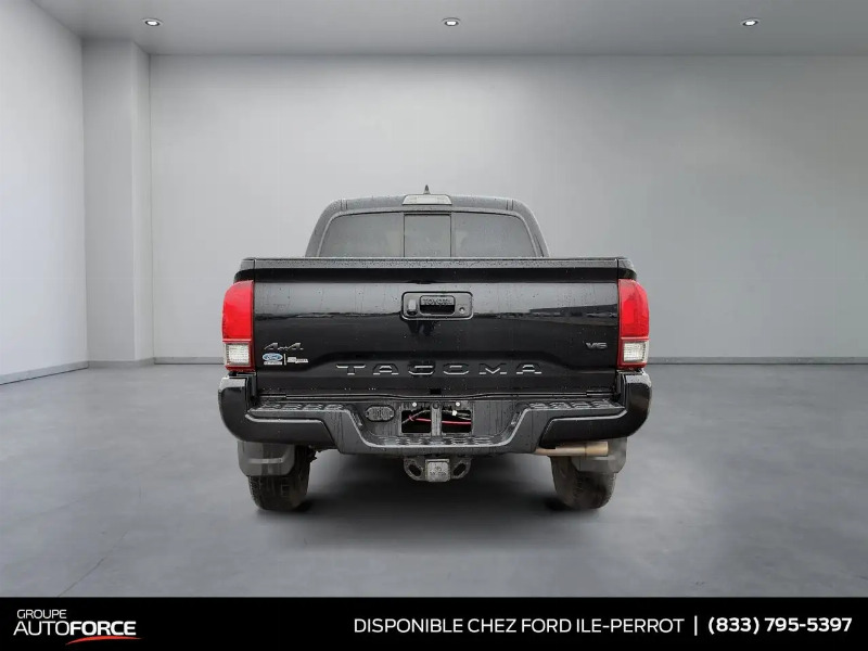 car Toyota Tacoma id329122 photo #3