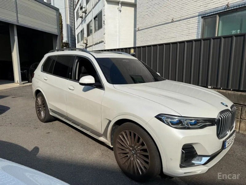 car BMW X7 id329263 main photo