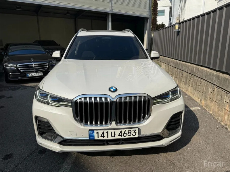 car BMW X7 id329263 photo #3