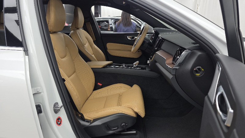 car Volvo XC60 id329547 photo #11