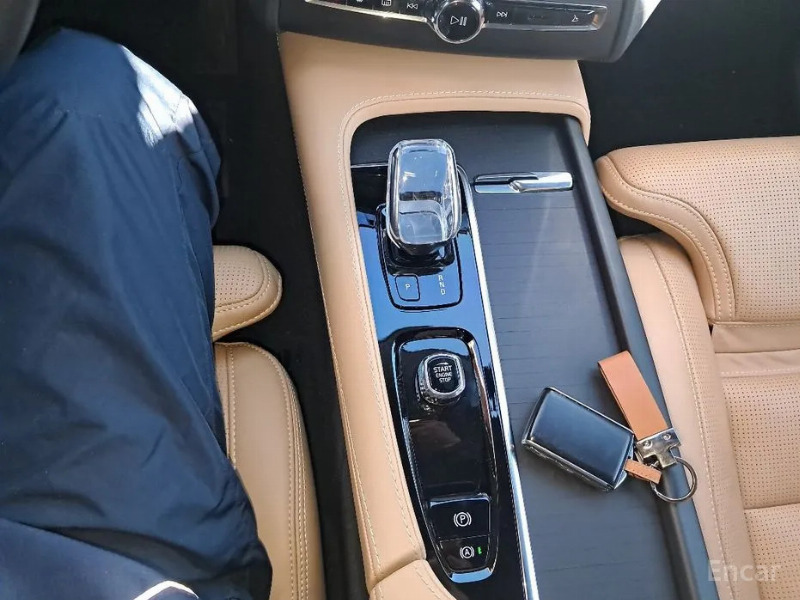 car Volvo XC90 id330051 photo #9