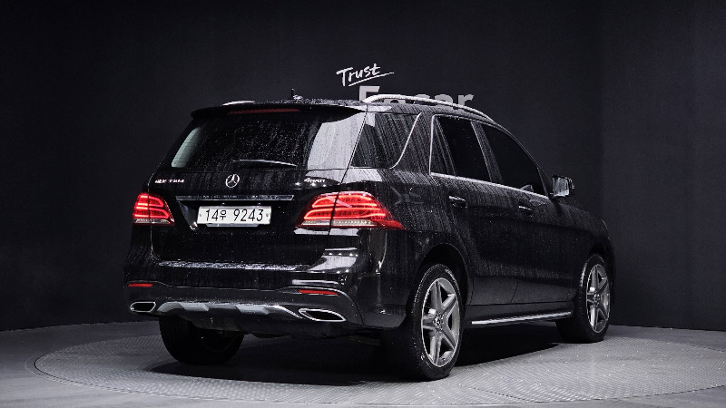 car Mercedes GLE id330078 photo #2