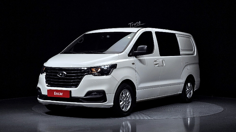 car Hyundai Grand Starex id330135 main photo