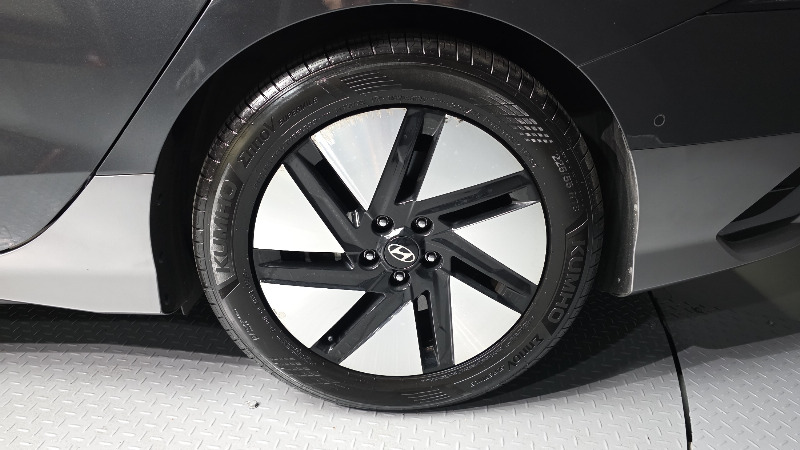 car Hyundai IONIQ 6 id330674 photo #5