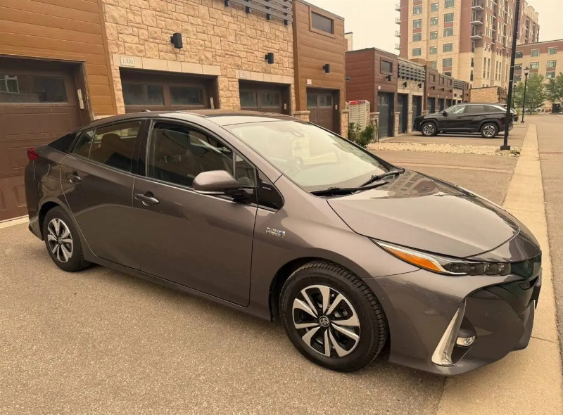 car Toyota Prius id330745 photo #2