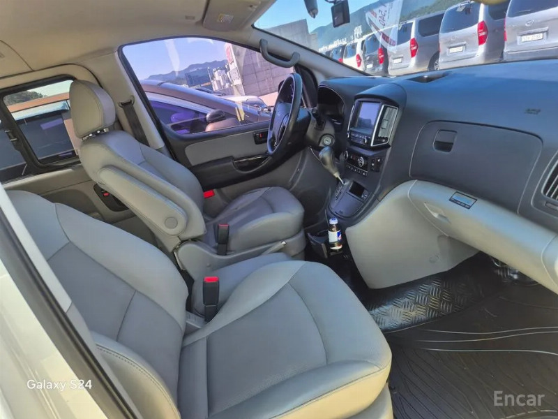 car Hyundai Grand Starex id330787 photo #13
