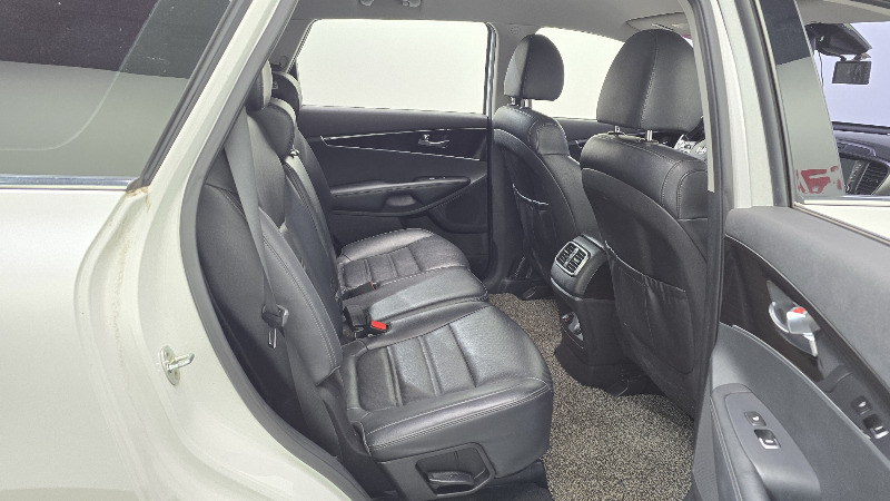 car KIA Sorento id331085 photo #11