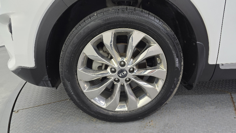 car KIA Sorento id331085 photo #5