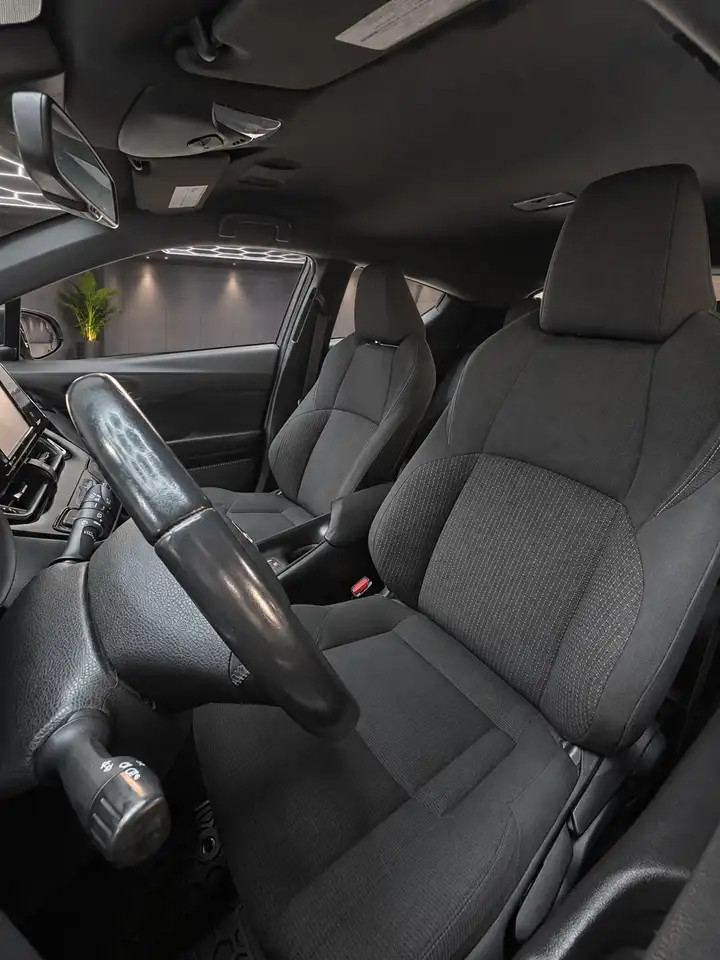 car Toyota C-HR id331288 photo #15