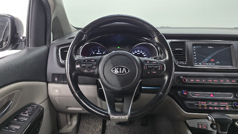 car KIA Carnival id331876 photo #14