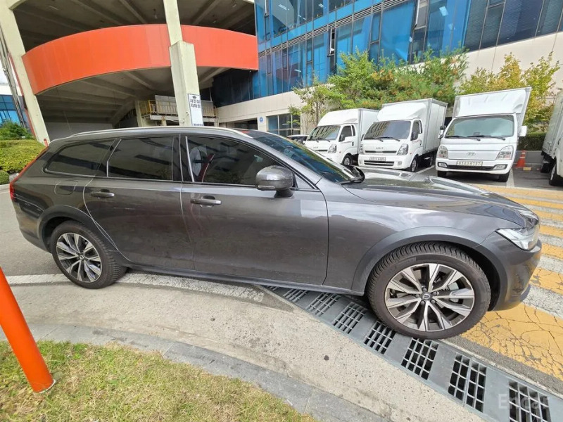 car Volvo V90 id332032 photo #5
