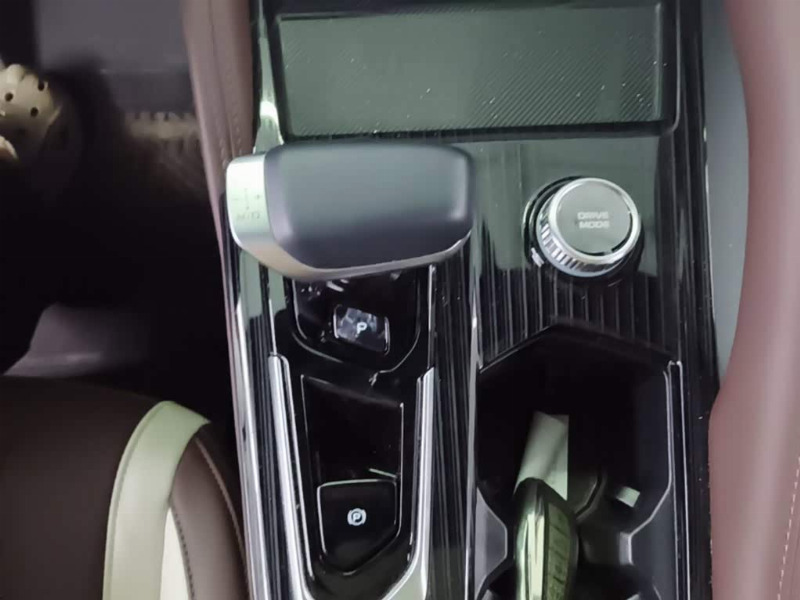 car Geely Xingyue L id332175 photo #14