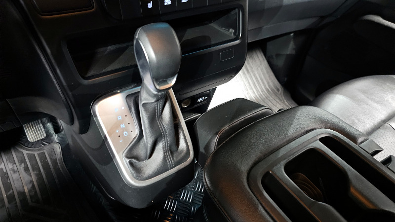 car Hyundai Staria id332497 photo #9