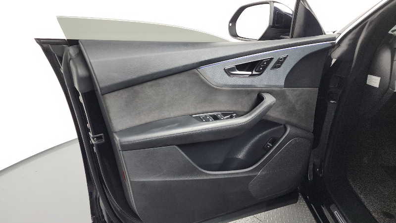 car Audi Q8 id332708 photo #24