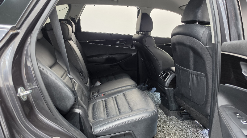 car KIA Sorento id333089 photo #11