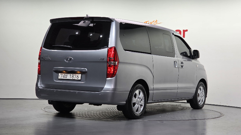 car Hyundai Grand Starex id333099 photo #2