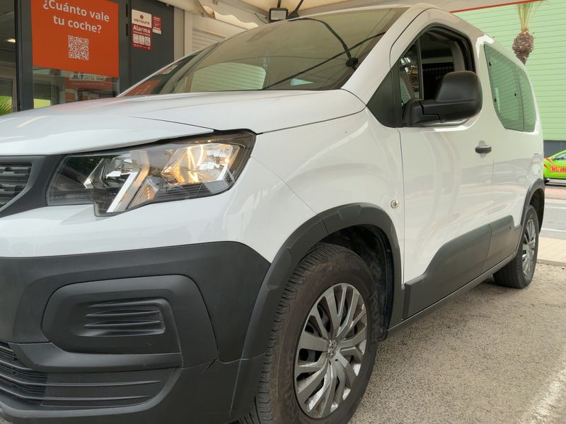 car Peugeot Rifter id333731 photo #2