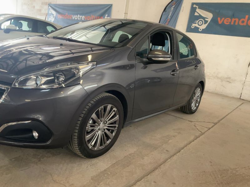 car Peugeot 208 id333751 photo #2