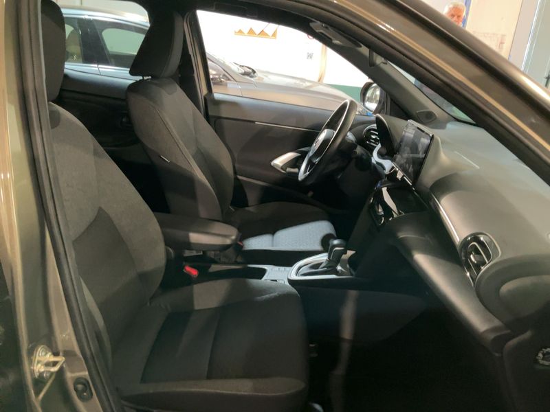 car Toyota Yaris Cross id334055 photo #11