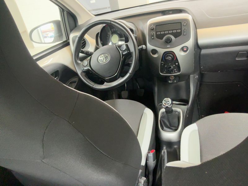 car Toyota Aygo id334115 photo #12