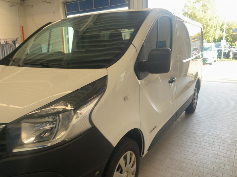 car Nissan NV300 id334390 photo #2