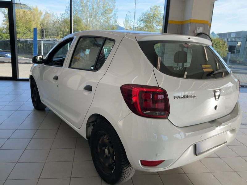 car Dacia Sandero id334747 photo #3