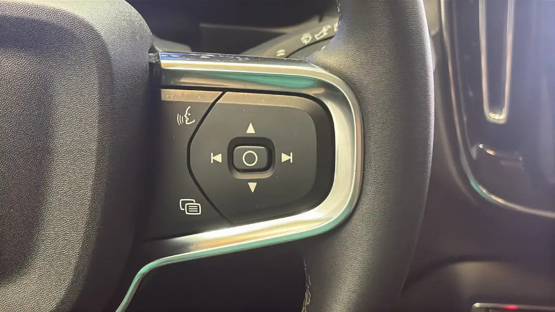 car Volvo XC40 id335039 photo #18