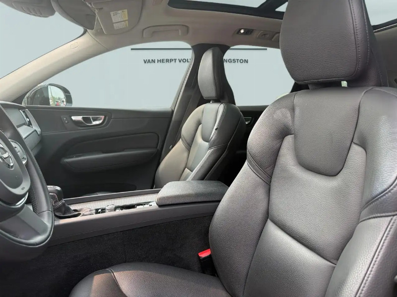 car Volvo XC60 id335040 photo #11