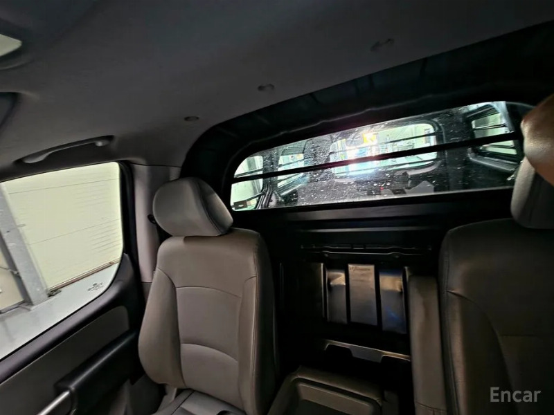 car Hyundai Grand Starex id335586 photo #17