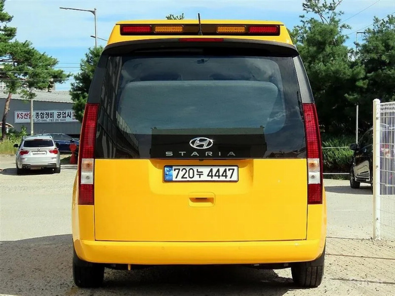 car Hyundai Staria id335780 photo #4
