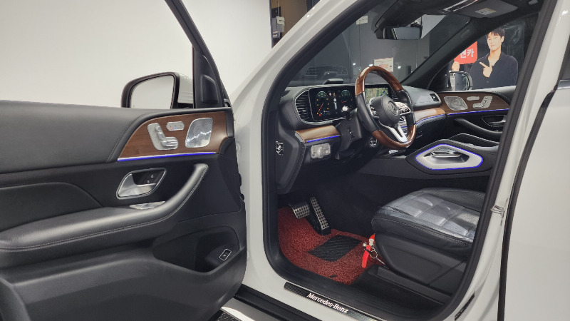 car Mercedes GLS-Class id335809 photo #10