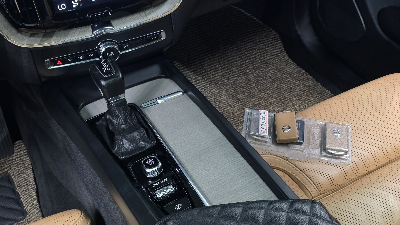 car Volvo XC60 id335893 photo #9