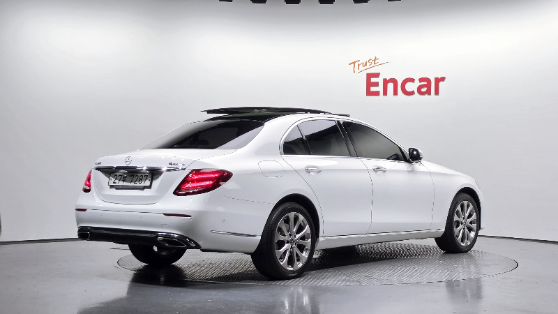 car Mercedes E-Class id336088 photo #2