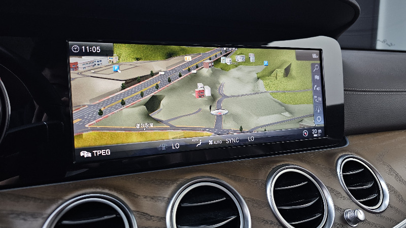 car Mercedes E-Class id336479 photo #14