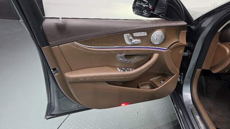 car Mercedes E-Class id336817 photo #24