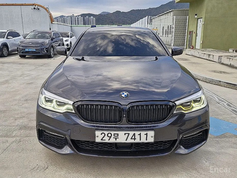 car BMW 5 Series id337209 main photo
