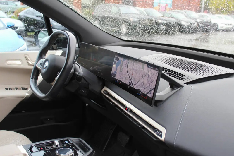 car BMW iX id337705 photo #8